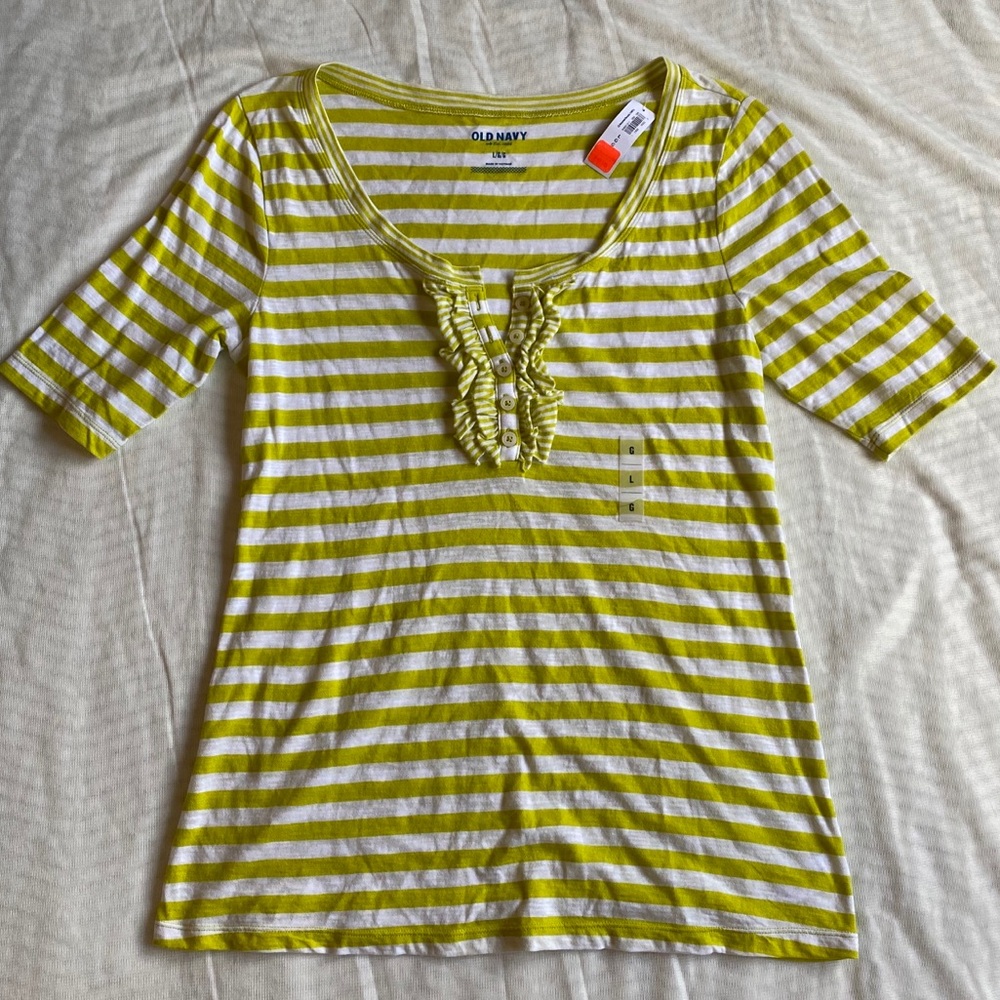 💥4/$20💥 Striped Old Navy shirt